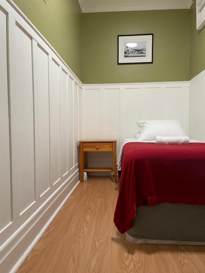 Small Private La Bedroom W Wifi - Private Fridge - Ac Near Usc - Exposition Park - Usc Memorial Coliseum - Banc Of California Bmo Stadium - Downtown Angeles Dtla - Of Southern California Usc!!! Alloggio in famiglia *