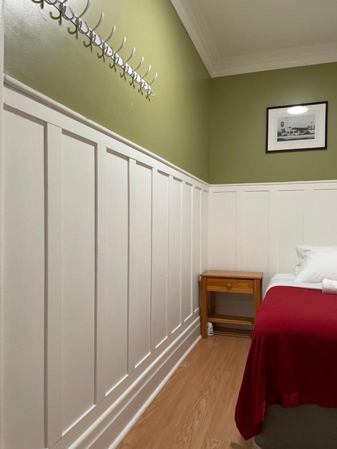 Small Private La Bedroom W Wifi - Private Fridge - Ac Near Usc - Exposition Park - Usc Memorial Coliseum - Banc Of California Bmo Stadium - Downtown Angeles Dtla - Of Southern California Usc!!! Alloggio in famiglia *